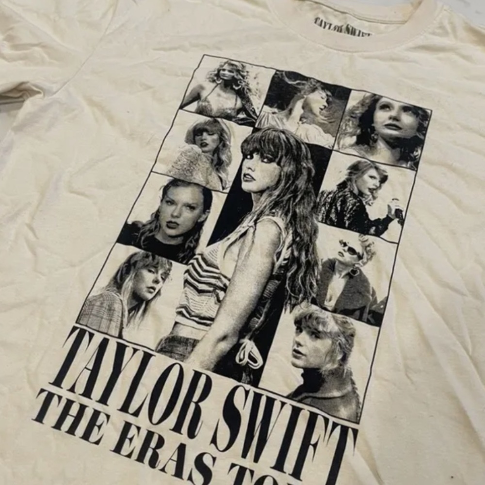 Taylor Swift The Eras Tour US Dates Beige T-Shirt
2XL & M